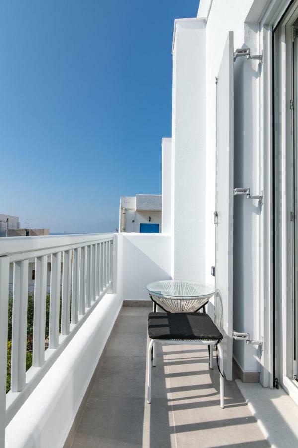 Lux 'N Comfort Apartments Tínos Dış mekan fotoğraf
