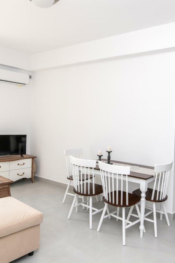 Lux 'N Comfort Apartments Tínos Dış mekan fotoğraf