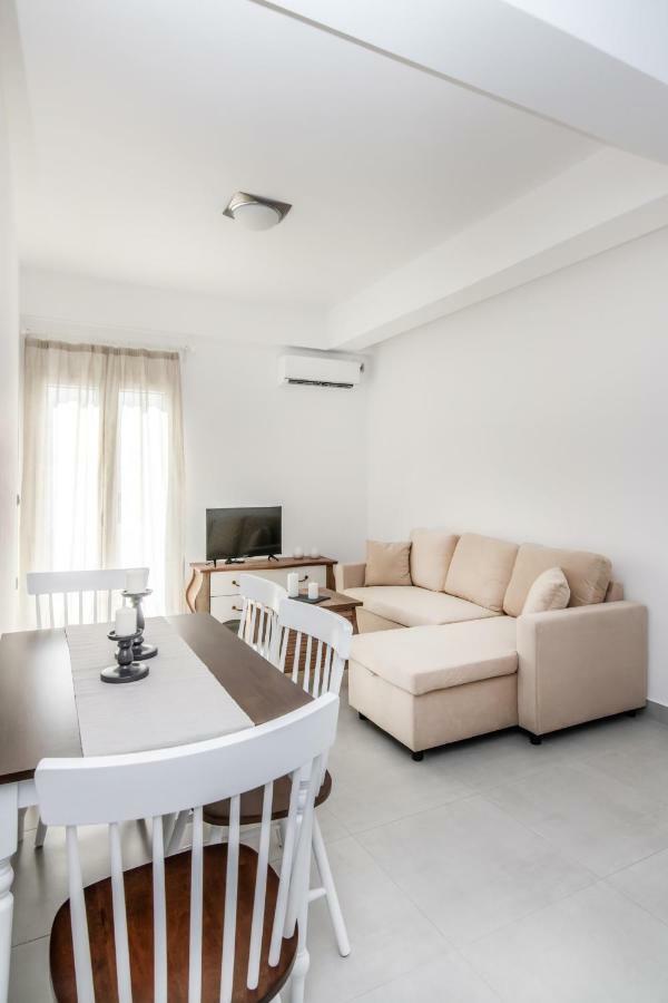 Lux 'N Comfort Apartments Tínos Dış mekan fotoğraf