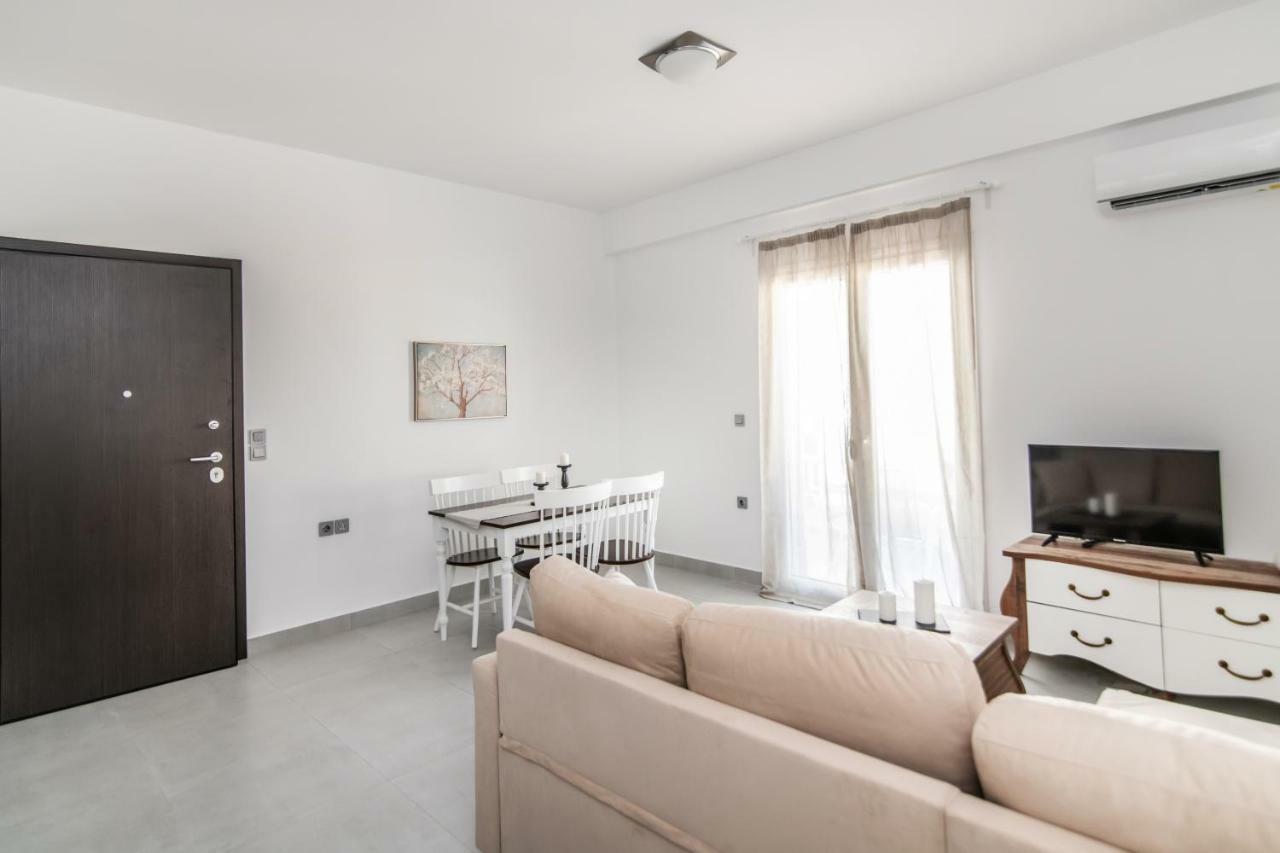 Lux 'N Comfort Apartments Tínos Dış mekan fotoğraf