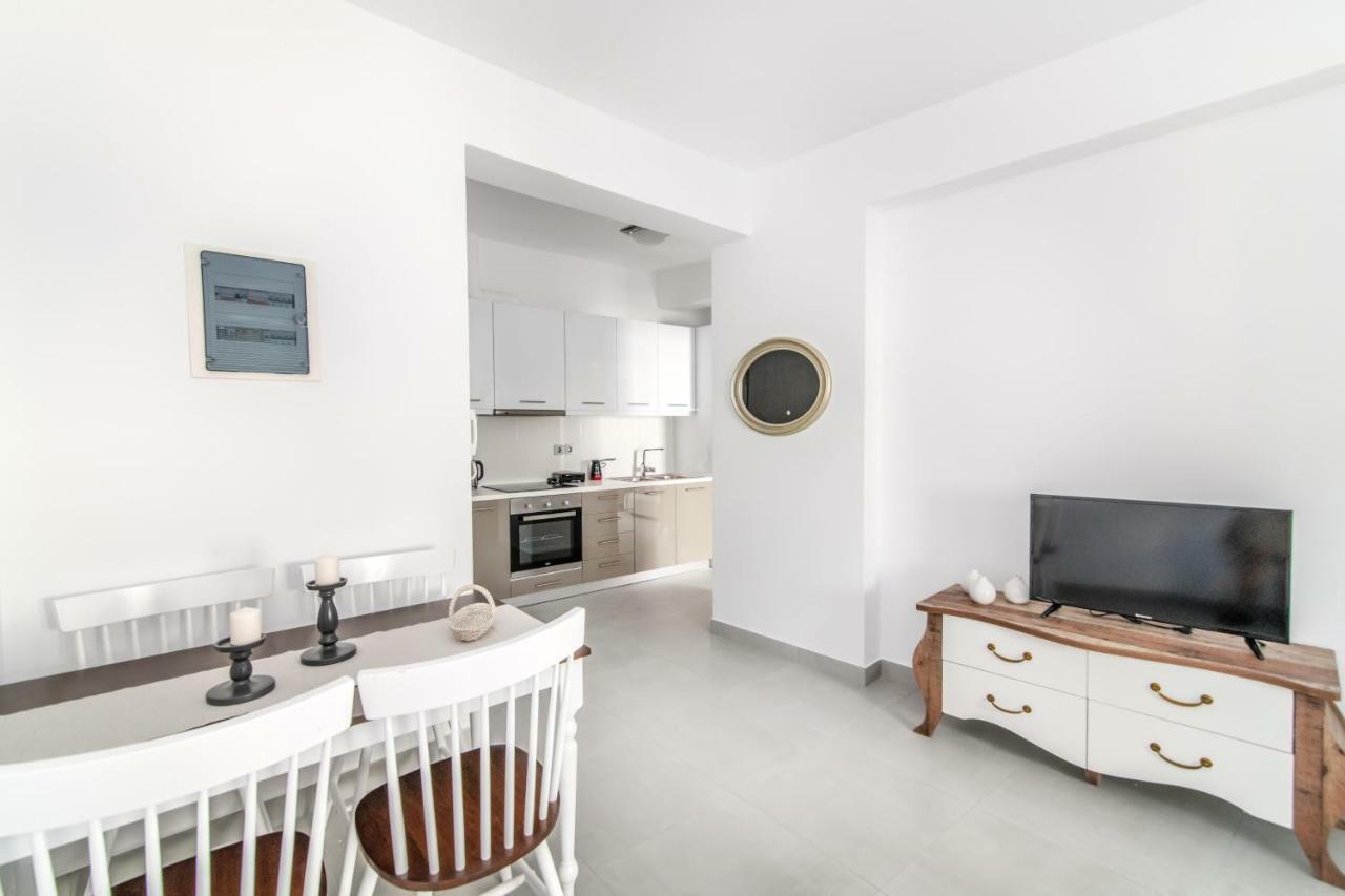 Lux 'N Comfort Apartments Tínos Dış mekan fotoğraf